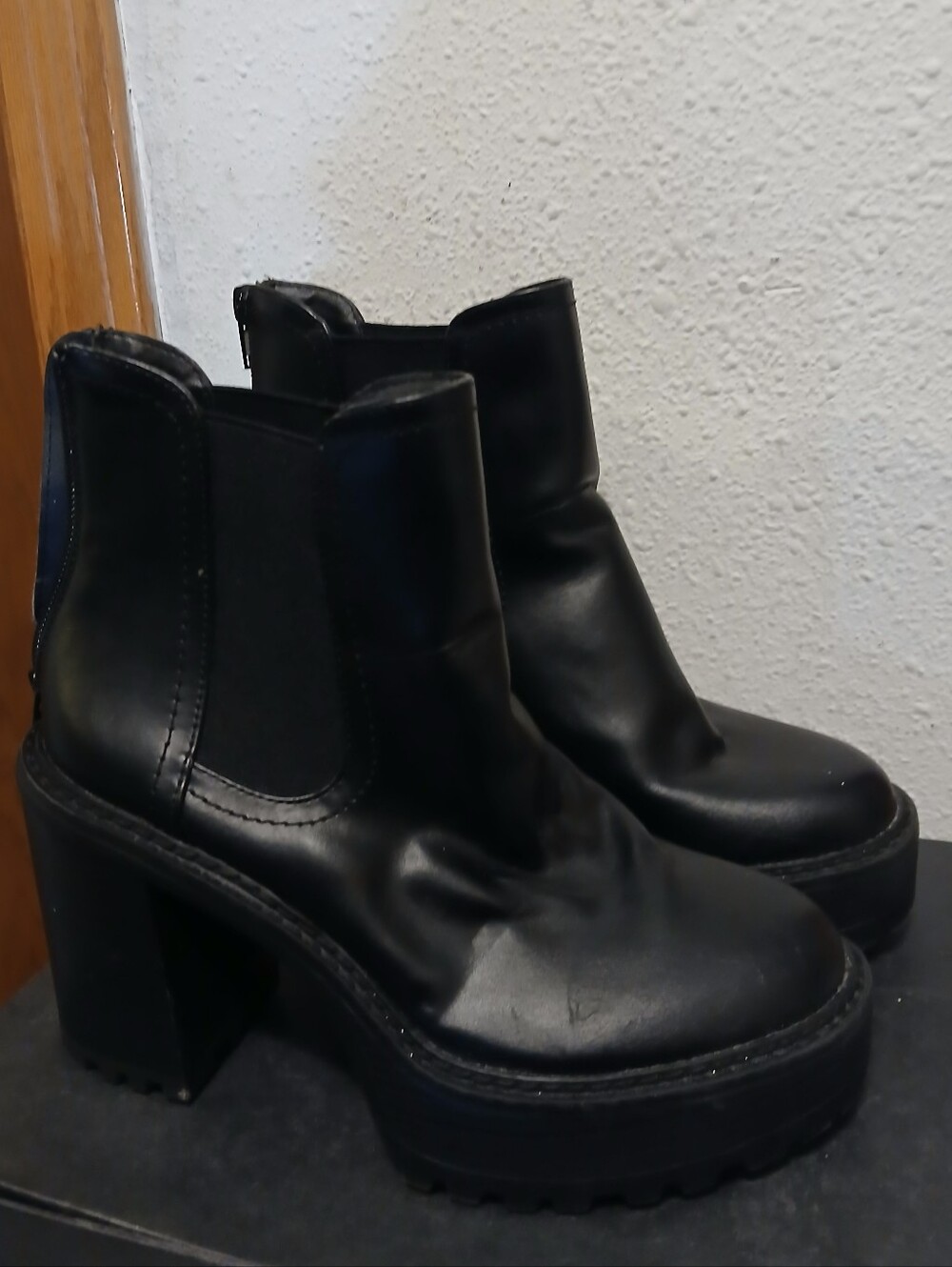 Madden Girl Black Platform Ankle Boots Size 7.5M Chunky Block Heel
